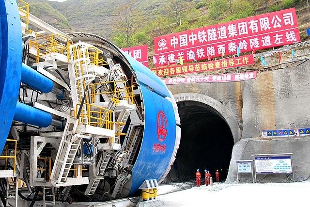 中国铁路图最新版，时代画卷的流动轨迹