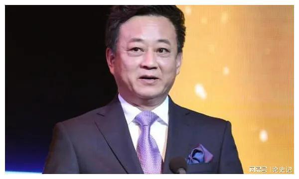 朱军跨界展现多元魅力，最新动态一览无遗