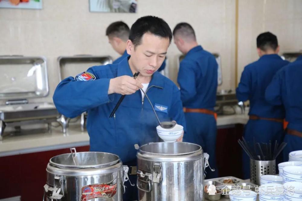 最新空勤灶标准，塑造空中力量饮食新篇章