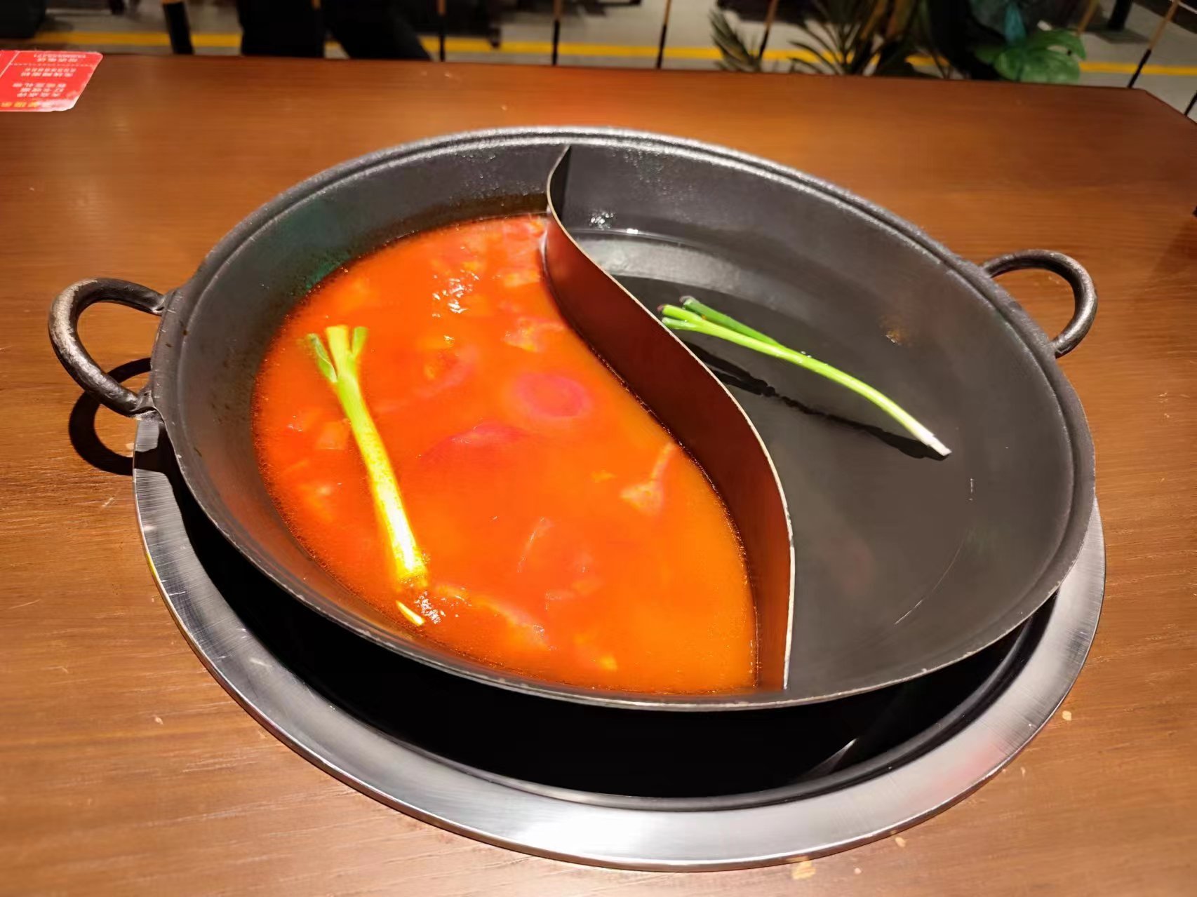 最新颖火锅风潮，味蕾的革命之旅