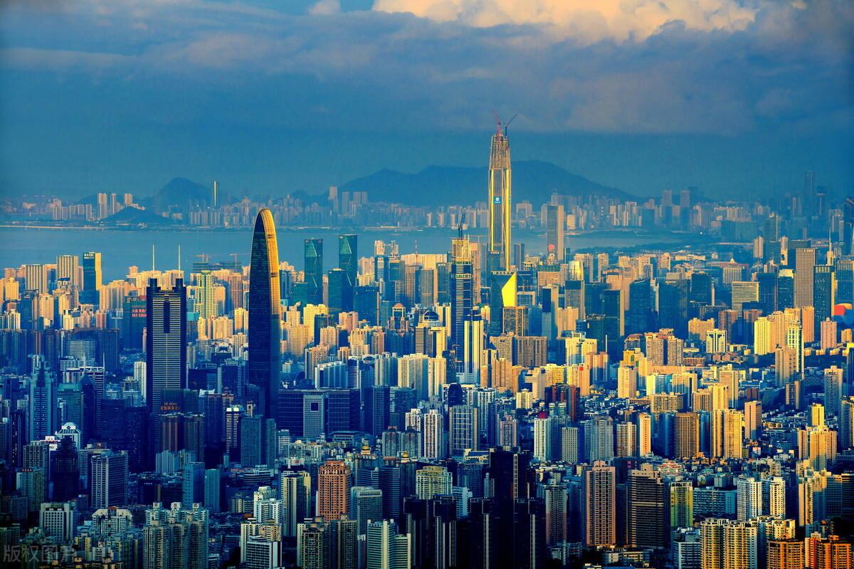 深圳最新限购政策重塑楼市格局，引发社会共鸣热议。
