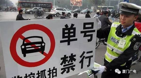 最新出行限制下的城市生活节奏与脉动