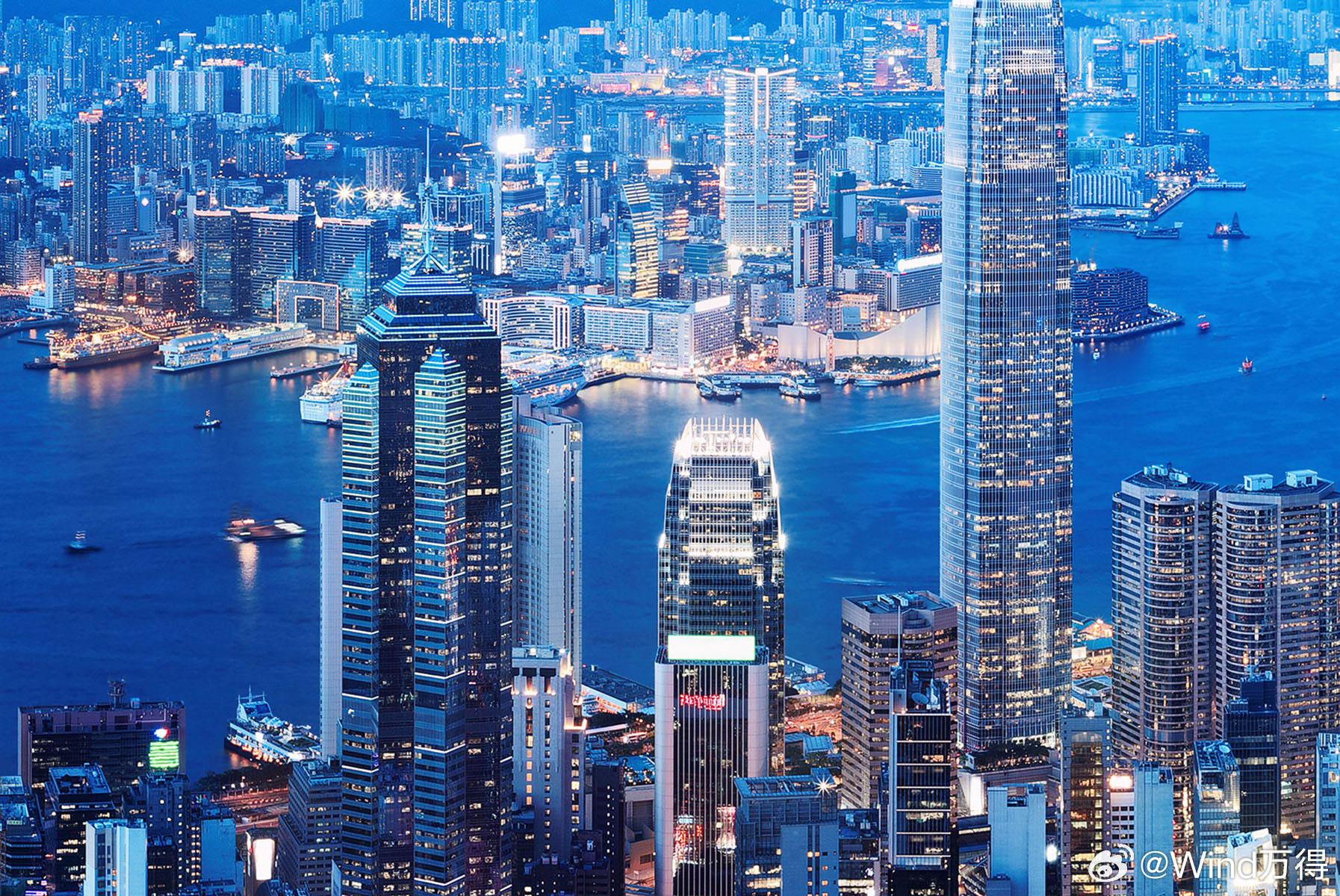 香港楼市动态揭秘，繁荣背后的故事