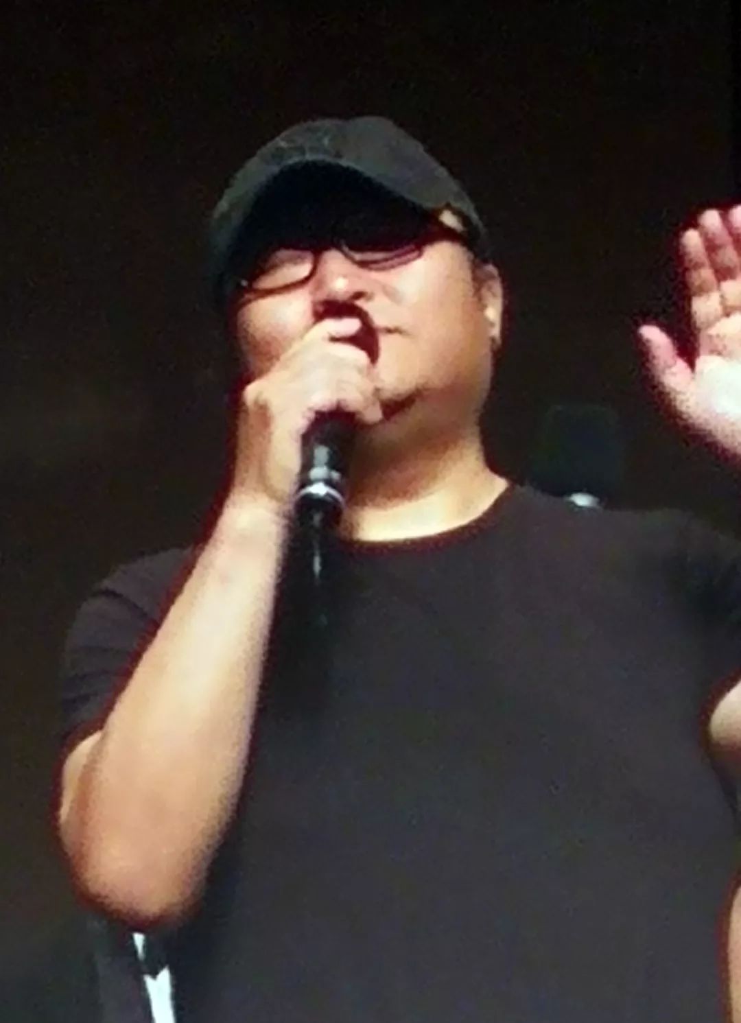 演员赵林，舞台魅力与人生之旅