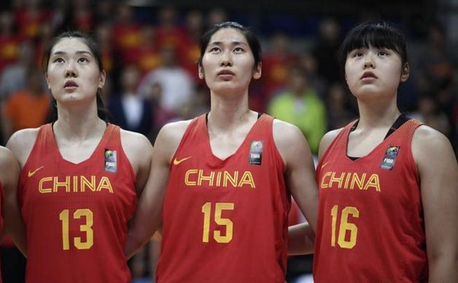 辽宁女篮热血斗志，铸就辉煌新篇章开启！