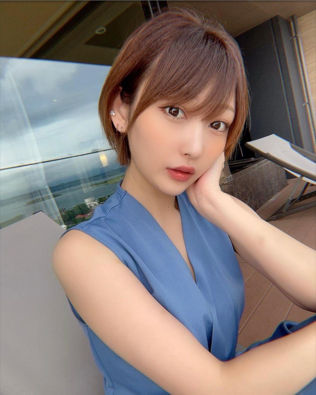 跨越时空的情感邂逅，遇见日本最新女友。
