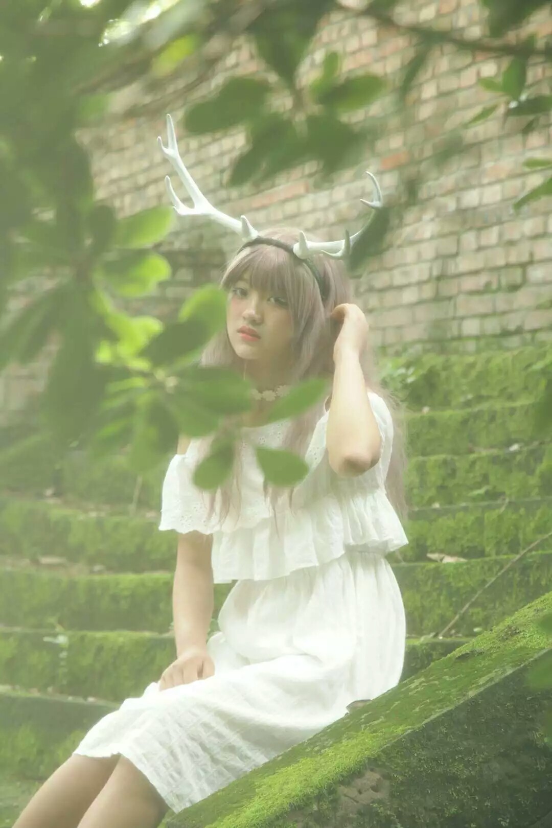 鹿少女最新形象，青春活力的象征