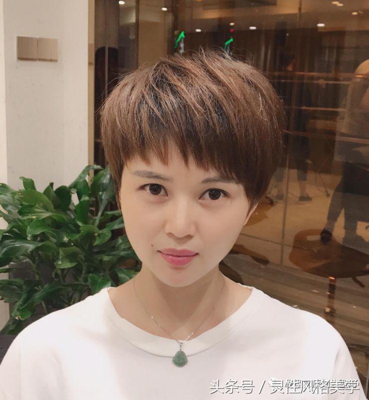 女士最新短发，引领时尚潮流的新宠